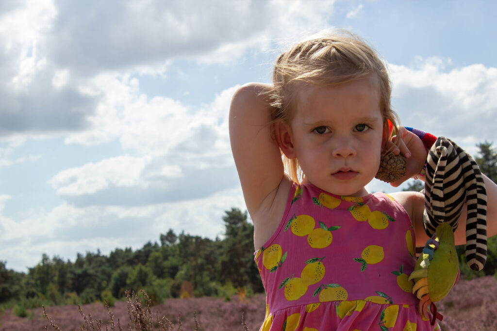 Tijdens de fotoshoot mag je ook best samen met je lievelingsknuffel op de foto als je het nog een beetje spannend vindt.